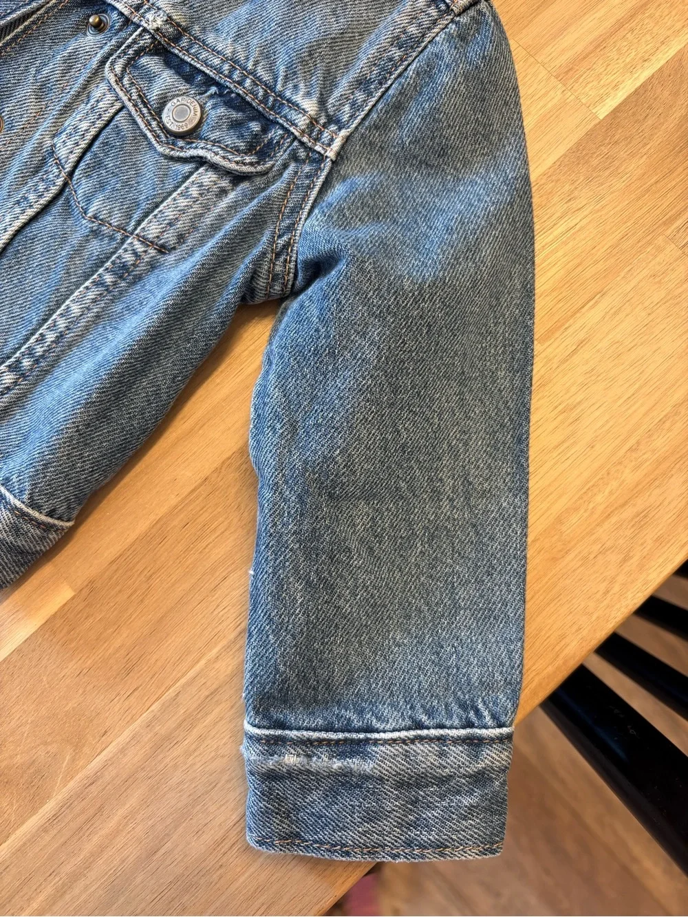 GAP Unisex Toddler Classic Medium Wash Denim Jacket 100% Cotton 2T NWOT
